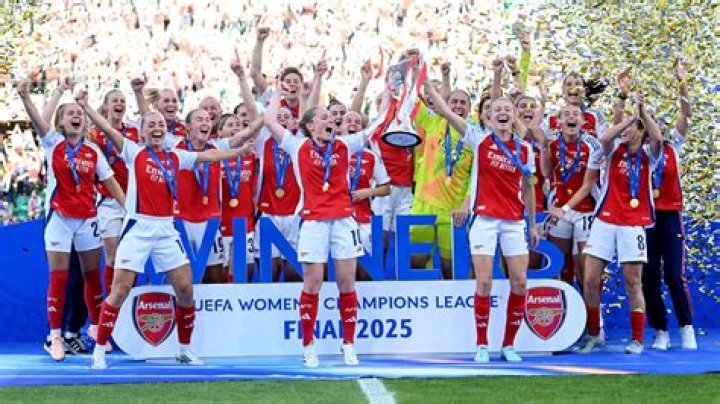 Arsenal 3 Chelsea 2 - Mead nets twice as Gunners stun champions Chelsea in five-goal thriller at the Emirates