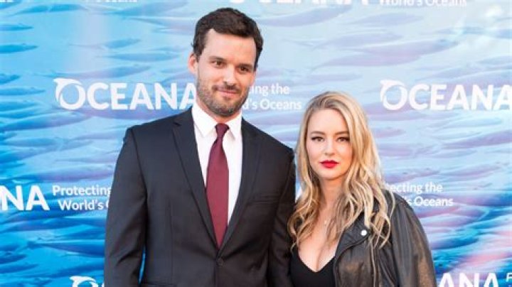 Austin Nichols, Girlfriend Hassie Harrison Make Red Carpet Debut: Pic