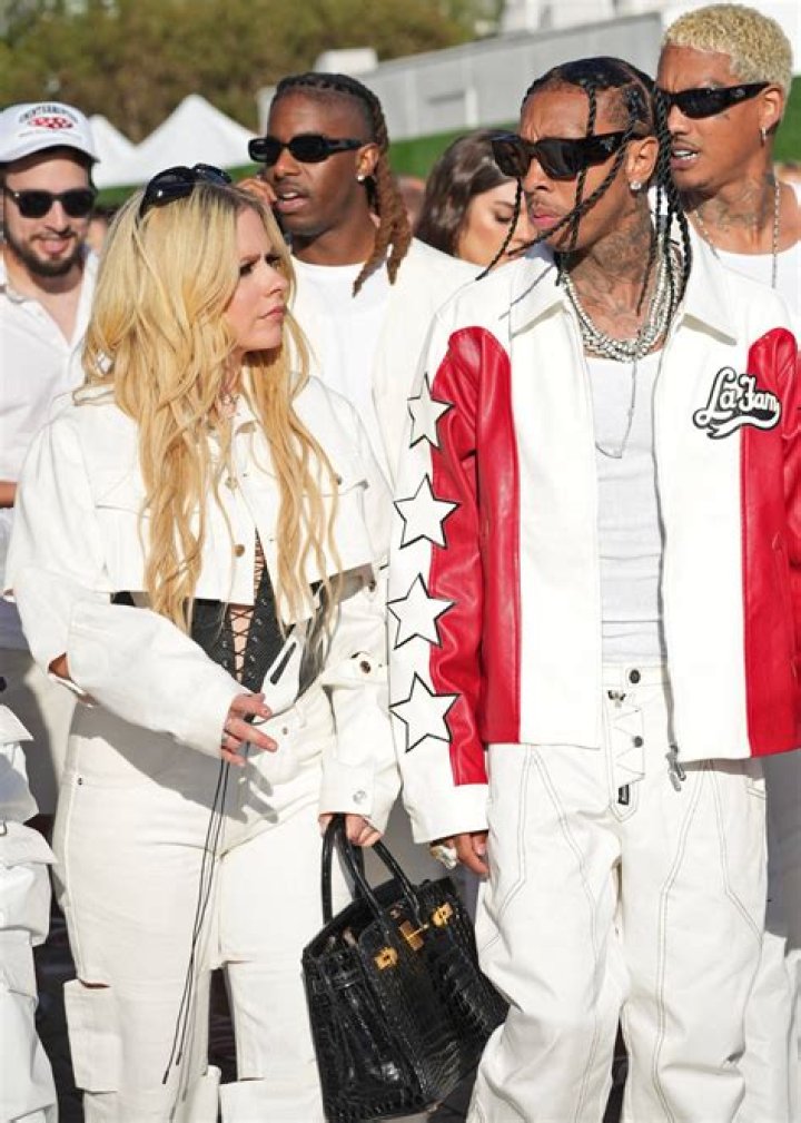 Avril Lavigne, Tyga Spotted Together at July 4th Party After Split