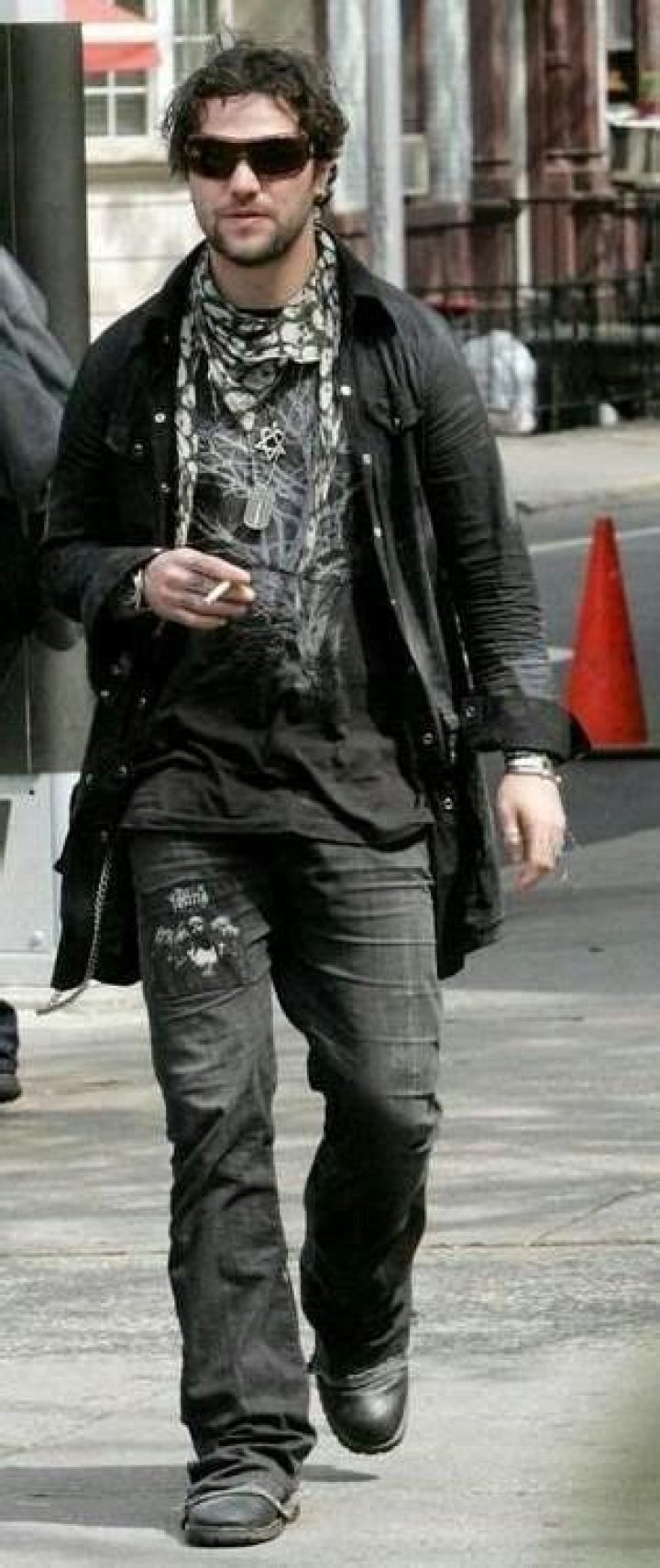 Bam Margera Style: The Eccentric Edge Of A Skateboarding Icon