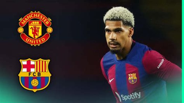 Barcelona fear Man Utd or Liverpool will snatch prospect Ronald Araujo in transfer raid amid talks over new contract