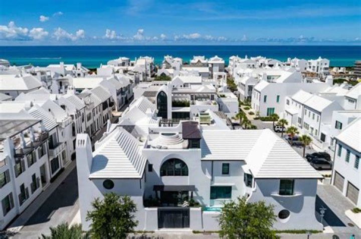 Top five cheapest beach towns to live and you don't have to sacrifice space