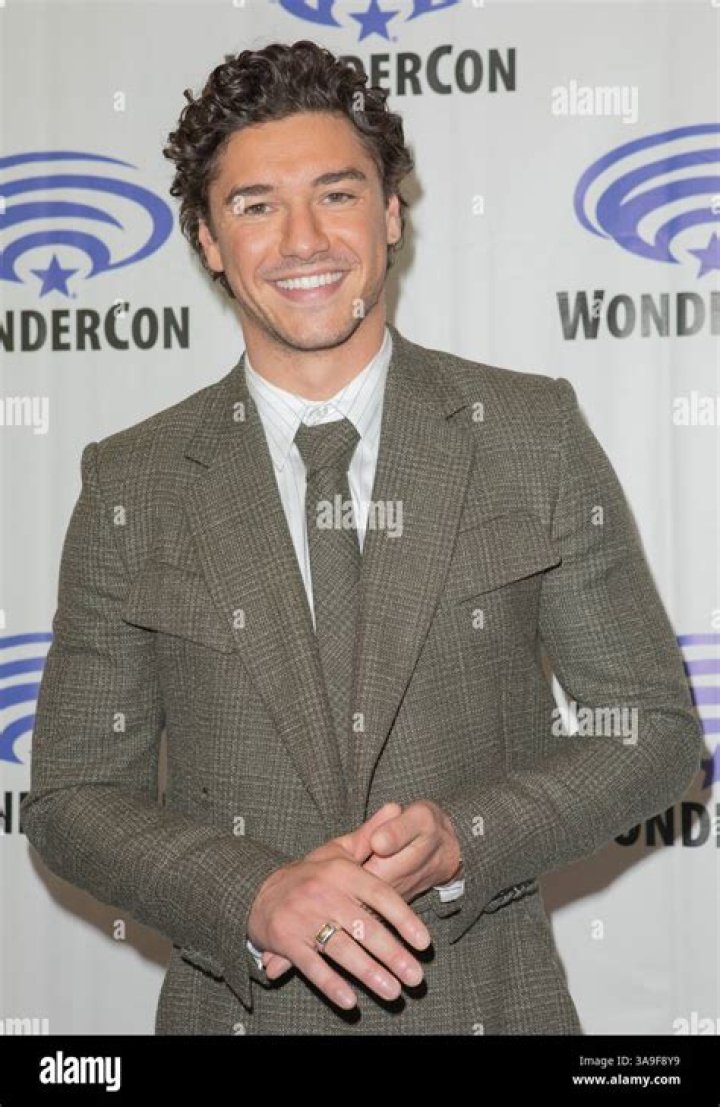 Belmont Cameli: Wikipedia, Biography, Age, Height, Girlfriend, Parents, Instagram.