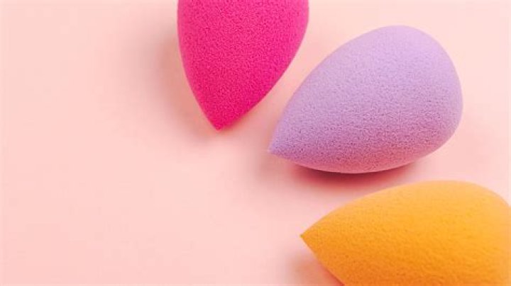 The Best Makeup Sponges & Beauty Blenders & What Each Shape Is Meant For