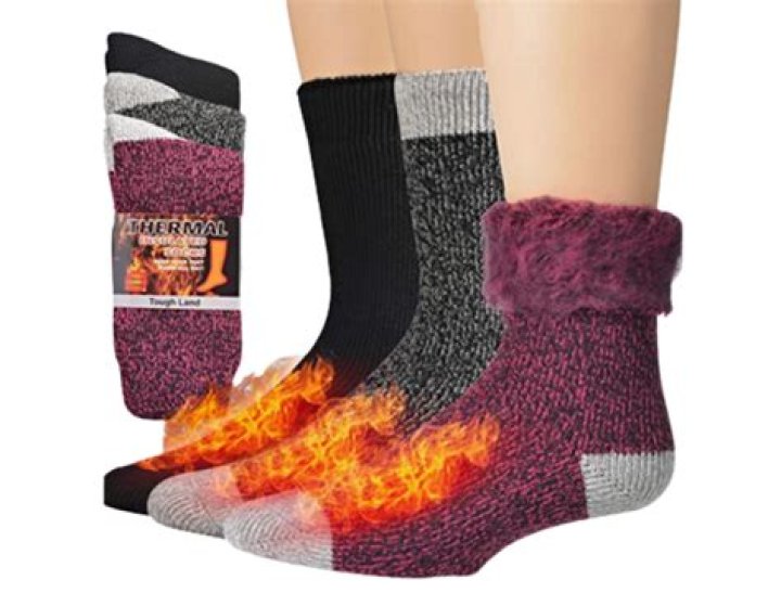 7 Best thermal socks for women you can buy in 2022