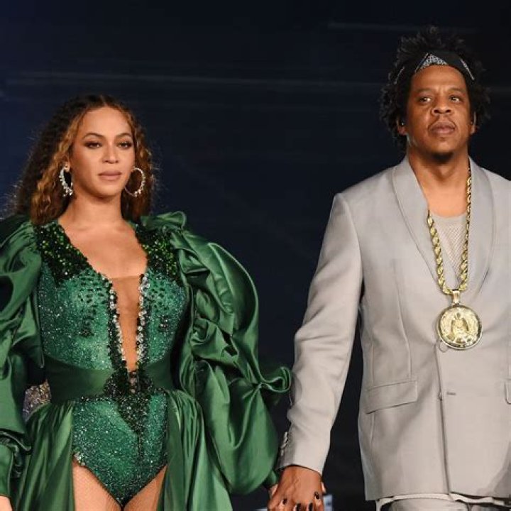 Beyonce and Jay Z Pose Nude in New Tour Book Pics