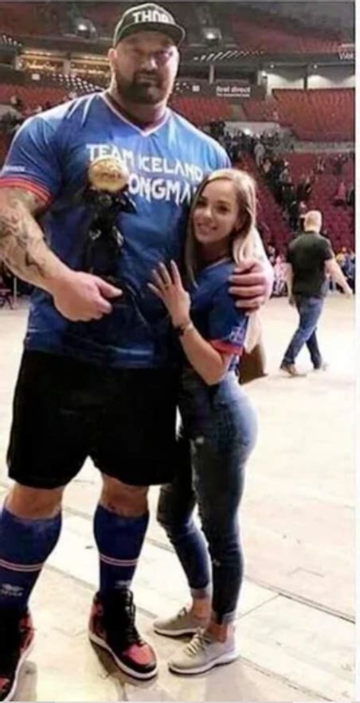 Love Beyond Heights: The Big Man With Little Woman Phenomenon