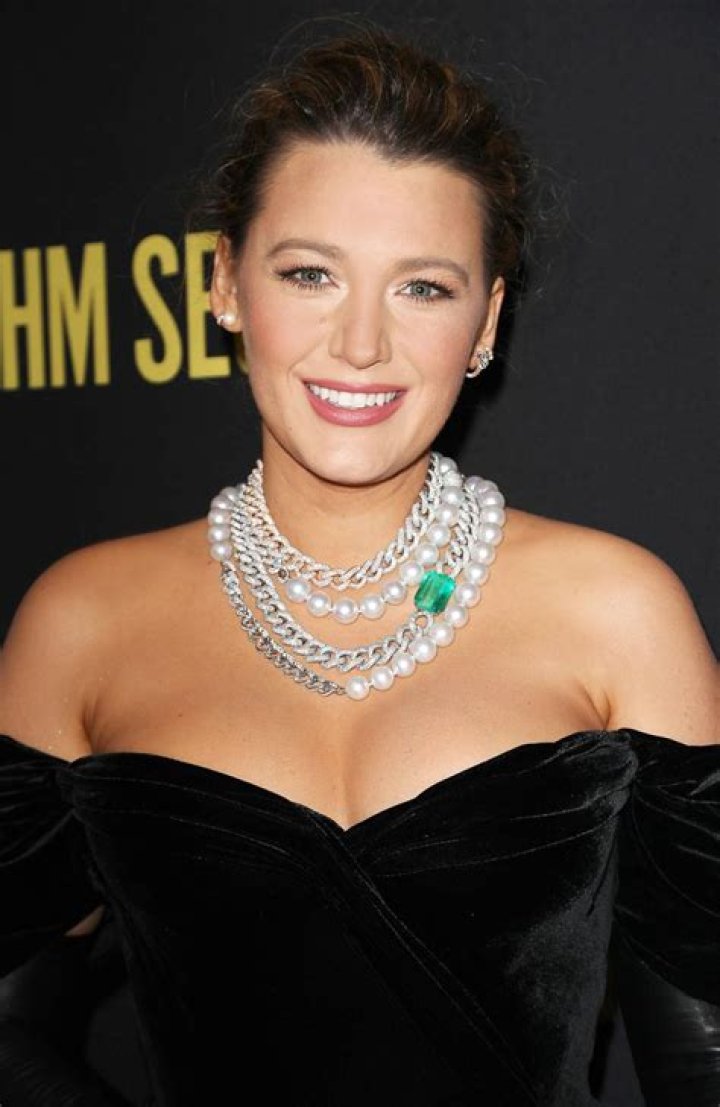 Blake Lively Pumps Breast Milk During Press Day: Pic
