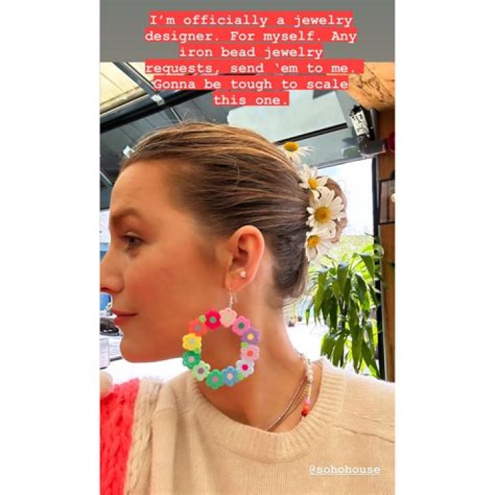 Blake Lively Shows Off DIY Flower Earrings