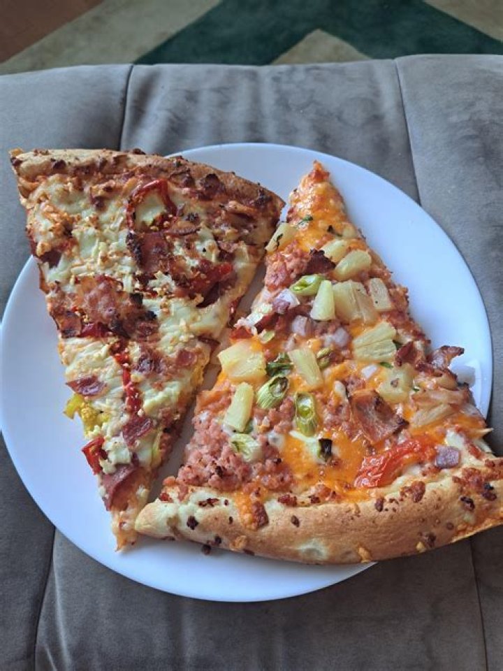 Quick Answer: Can You Eat 2 Day Old Pizza Refrigerated