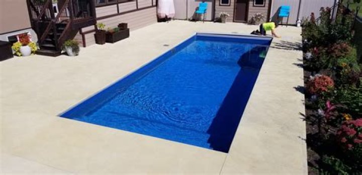 Can you swim in a pool with low stabilizer?