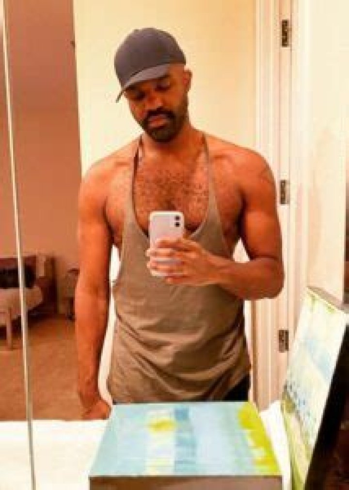 Carl Clemons-Hopkins Height: A Closer Look At The Talented Actor