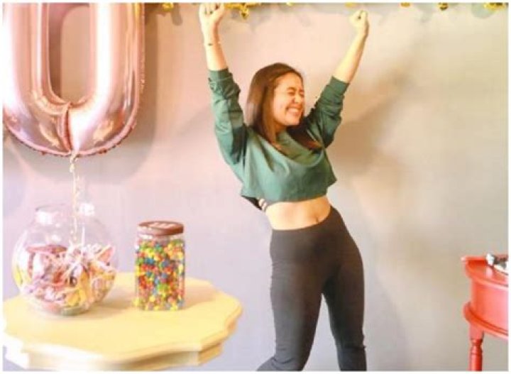 Neha Kakkar hits 20 million followers on Instagram, shares happy pics on becoming most followed Indian artist – India TV