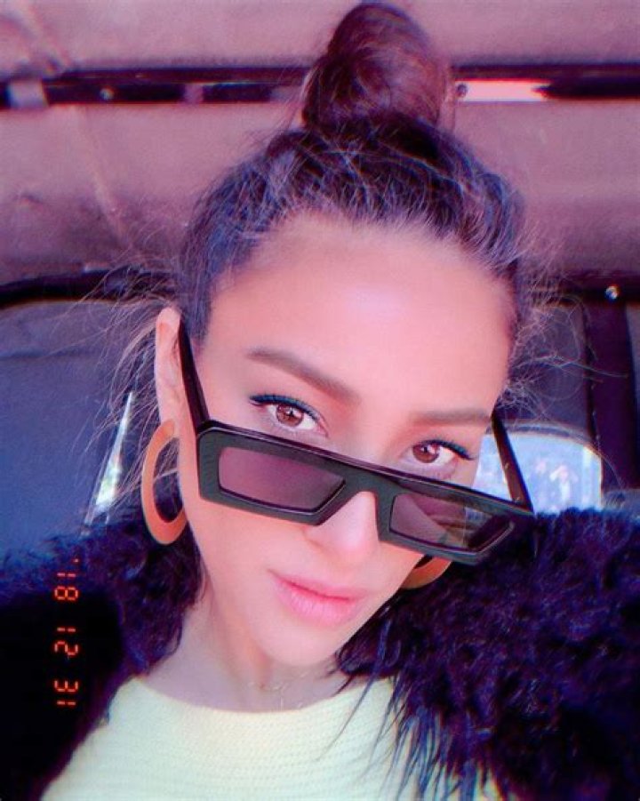 Celebrities Wearing Tiny Sunglasses Trend in 2019: Pics