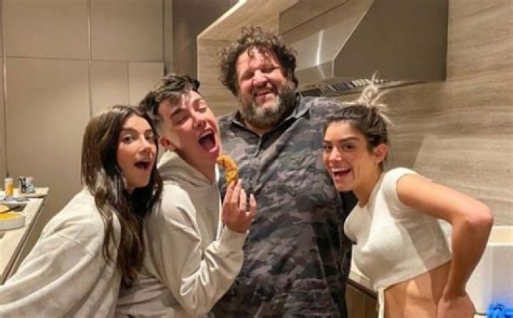 Charli D’Amelio, Dixie D'Amelio, James Charles Reunite With Chef