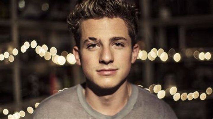 Charlie Puth Sings "See You Again" With a Little Girl in NYC