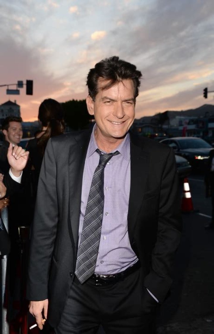 Charlie Sheen Changes Name Back to Carlos Estevez