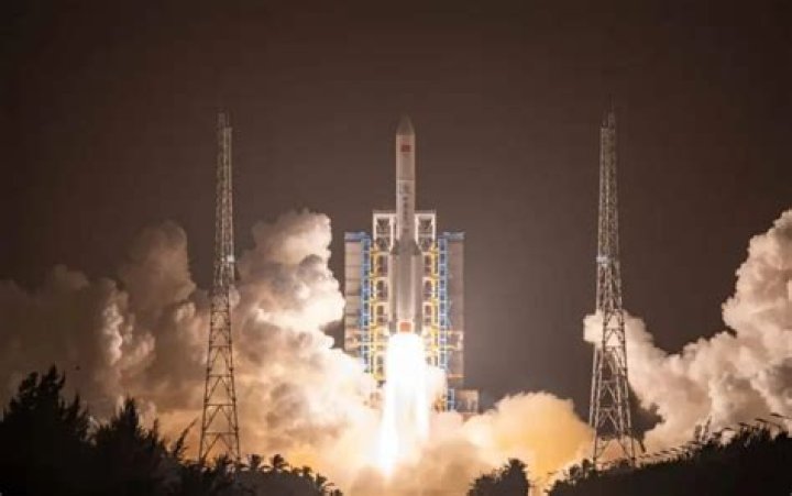 China launches large classified optical satellite towards geostationary orbit
