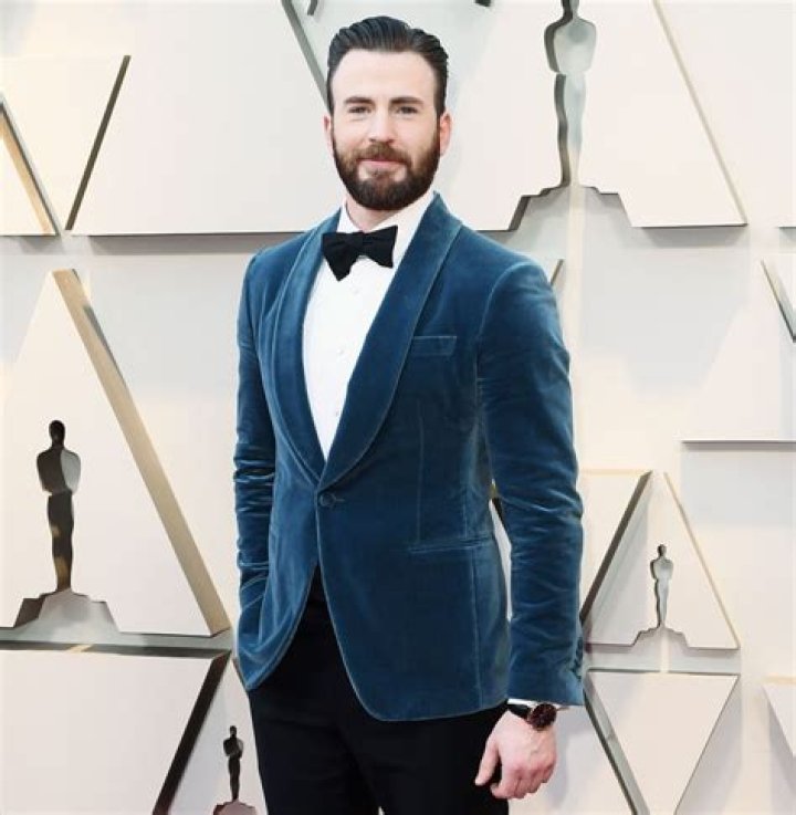 Chris Evans Speaks Out After 'Embarrassing' Nude Photo Leak