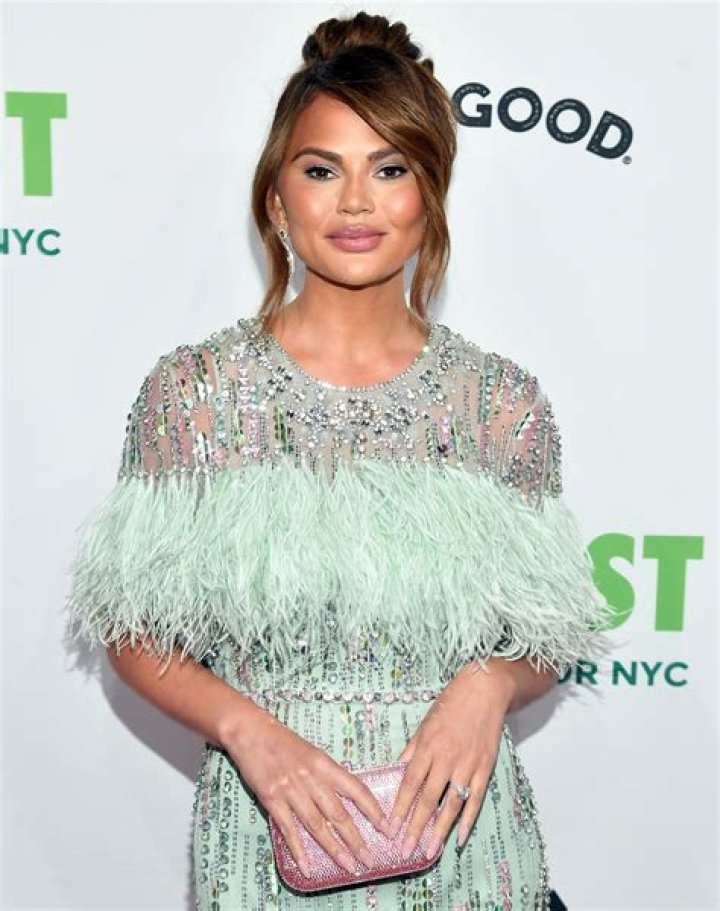Chrissy Teigen, John Legend Expecting Rainbow Baby: Celebs React