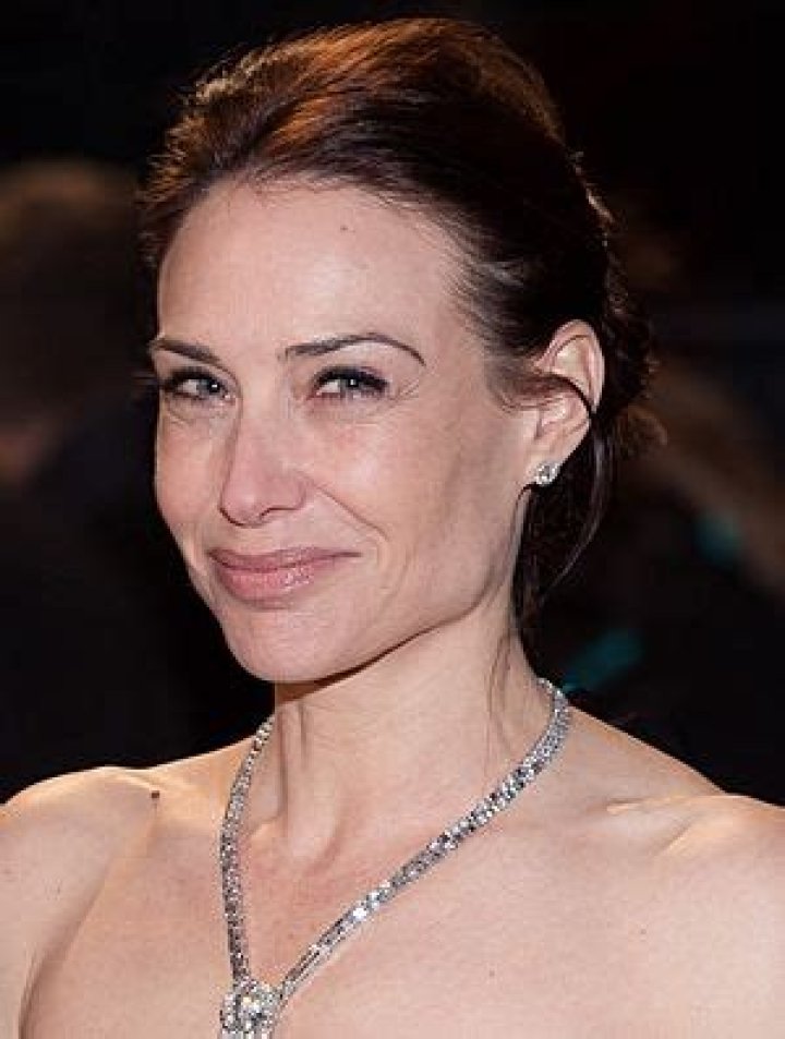 Unveiling Claire Forlani's Youth: A Journey Through Time