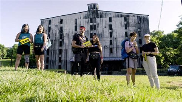 Claire Rehfuss, Derek Xiao Take the Lead in ‘Amazing Race’ Finale: Watch