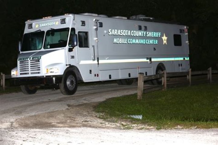 Cops searching for missing Gabby Petito 'obtain cell phone tracking data' for her and Brian Laundrie