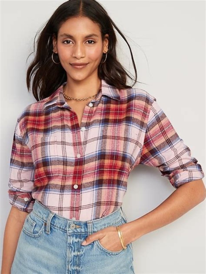 I’m a country girl weighing 108 lb - I swapped my flannel shirt for the viral Skims dress, people are impressed