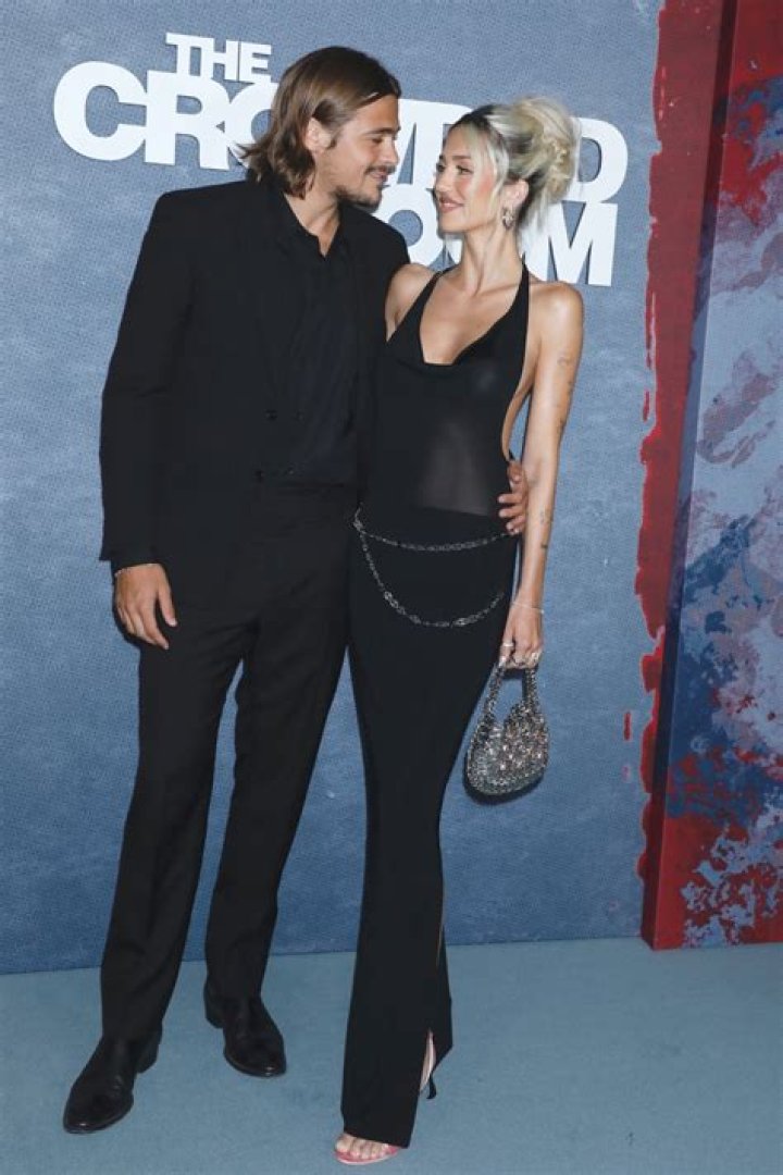 Delilah Hamlin, Henry Eikenberry Make Red Carpet Debut: Photos