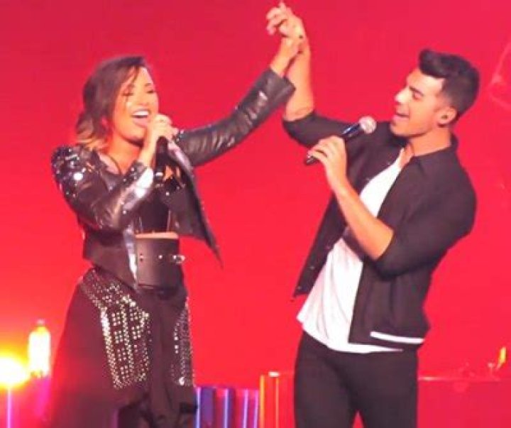 Demi Lovato, Joe Jonas Reunite: Exes Sing Camp Rock Song: Video