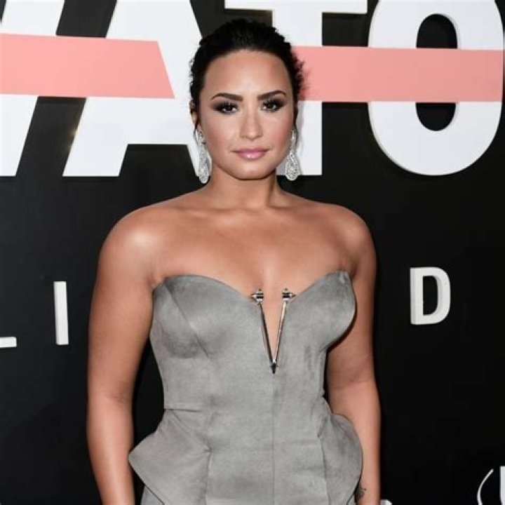 Demi Lovato's Boobs: A Journey Through Confidence And Body Positivity