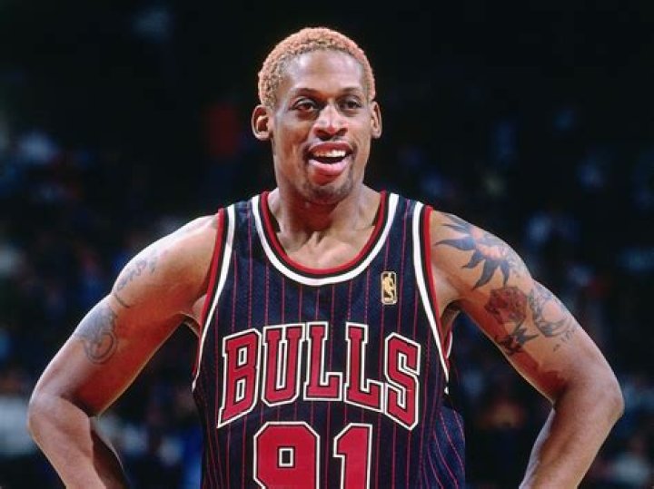 Dennis Rodman and Carmen Electra ‘had sex all over Chicago Bulls training court’ in wild date, reveals actress – The US Sun