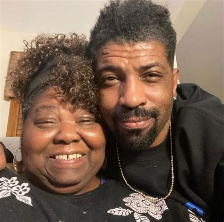 Unveiling The Heart Behind Deon Cole: A Tribute To His Mom