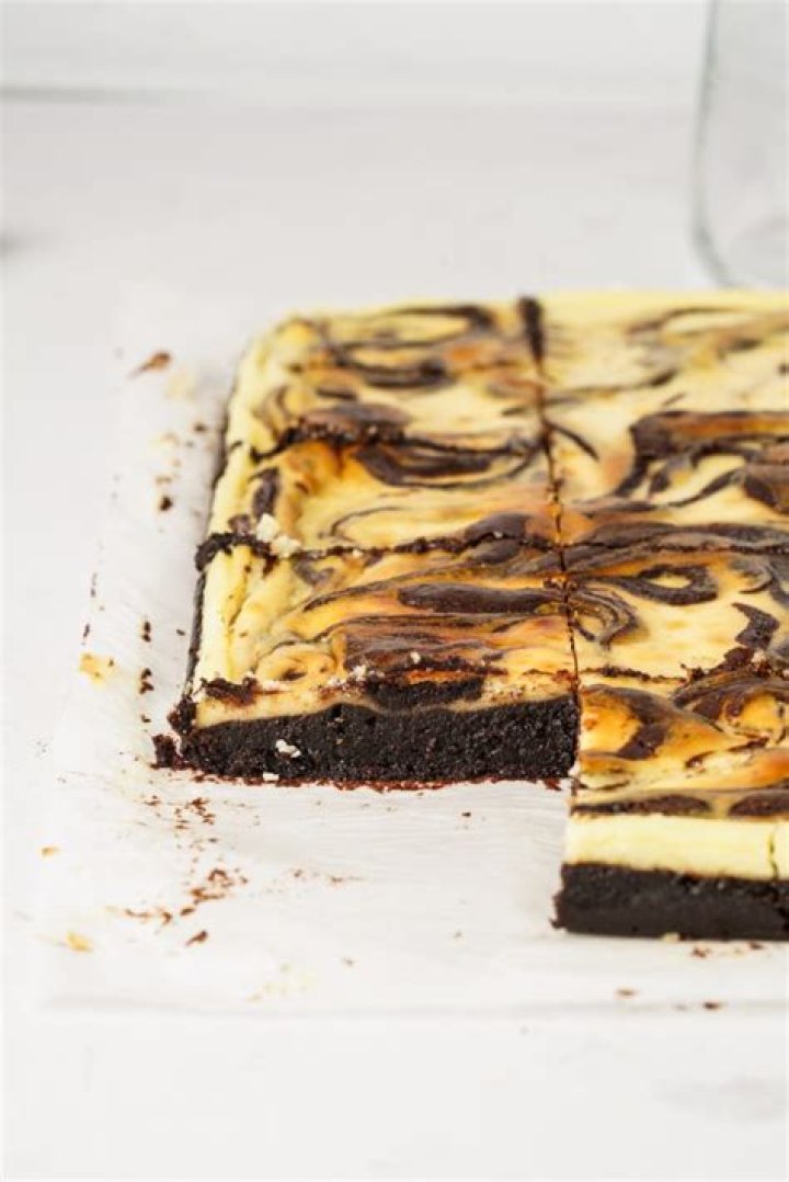 Quick Answer: Do I Need To Refrigerate Cheesecake Brownies