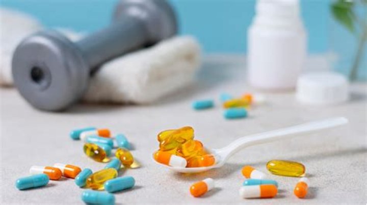 Vet Reveals Why You May Need to Give Your Cat Supplements