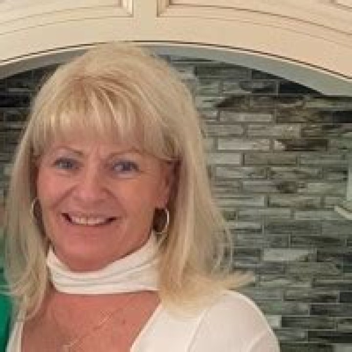 Exploring The Life And Legacy Of Donna Fiorentino