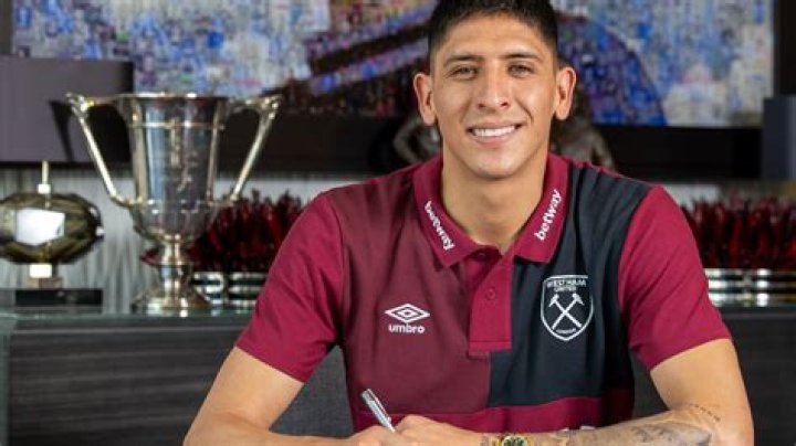 Edson Alvarez completes £35m West Ham transfer as David Moyes lands his top replacement for Declan Rice