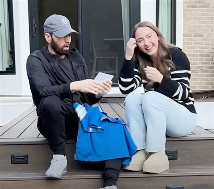 Eminem’s daughter Hailie Mathers shows off sweatpants and slippers lounge look as she hangs at home with dog Lottie – The US Sun