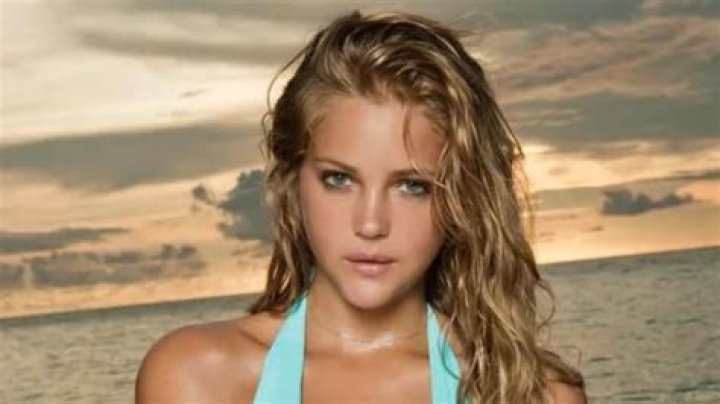 Unveiling The Allure Of Esti Ginzburg In A Bikini