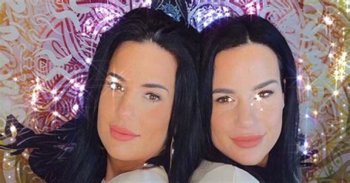 Extreme Sisters' Christina Felt Pressure 'to Choose' Husband or Twin