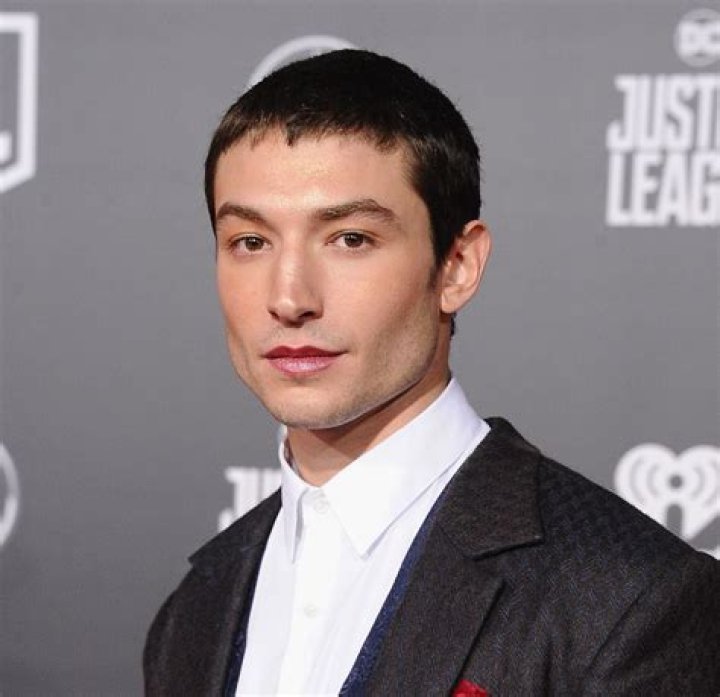 Ezra Miller Height, Weight, Age, Wiki, Biography, Net Worth