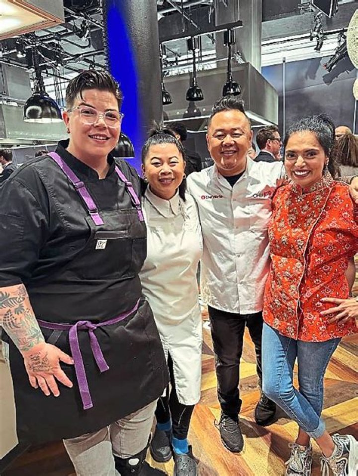 Food Network's Maneet Chauhan Stirs Up Glamour on NYC Trip: Photos