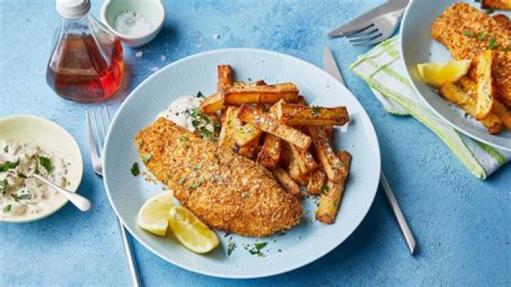 I'm a food whizz & I make the ultimate fish and chips in my air fryer…it's so quick & easy & tastes better than the pub