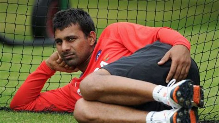 Former India cricketer Praveen Kumar and his son survive car crash in Meerut – India TV