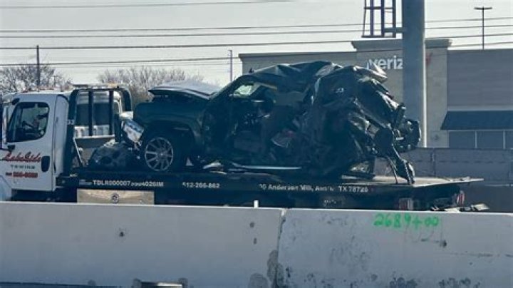 How many people died in the Fort Worth I-35 crash?