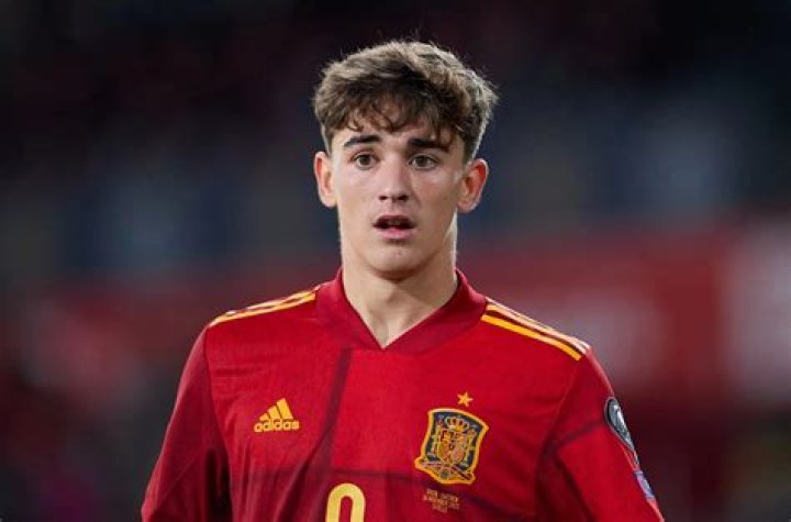 Gavi Height In Feet: Understanding The Rising Star Of Football