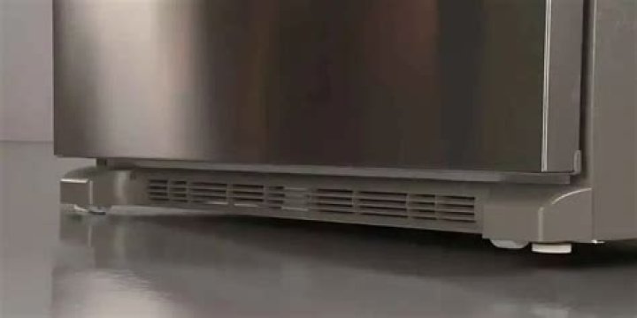 Quick Answer: Ge Refrigerator Noise Stops When Door Open