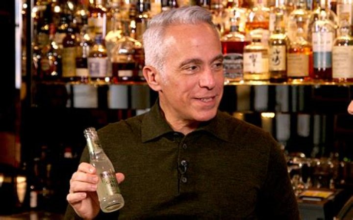 Geoffrey Zakarian Shares His Recipe for a Seasonal Cocktail