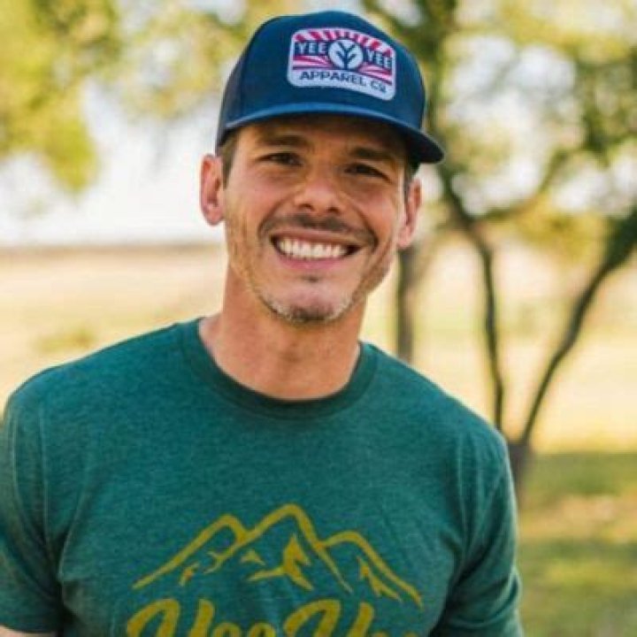 Granger Smith Height, Weight, Age, Biography, Wiki, Wife, Net Worth