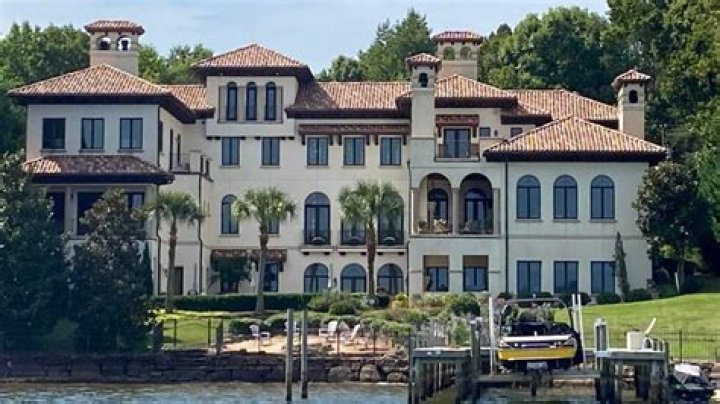 Inside golf legend Greg Norman’s amazing $39.2m, 12,000-acre former estate including private fishing river and saloon – The US Sun